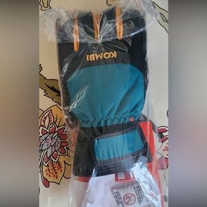 Kombi Kids' Blue and Black Winter Gloves